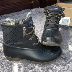 Sperry saltwater quilted duck boots